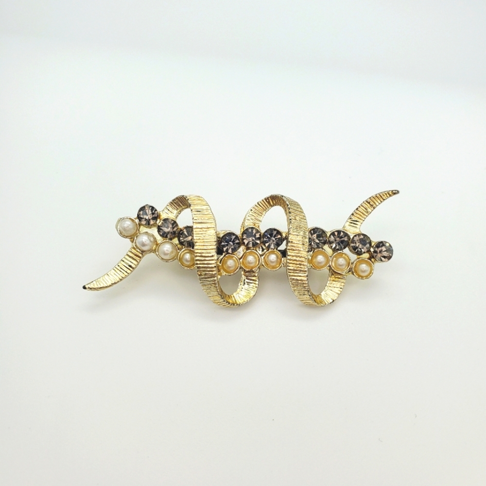 Vintage pin